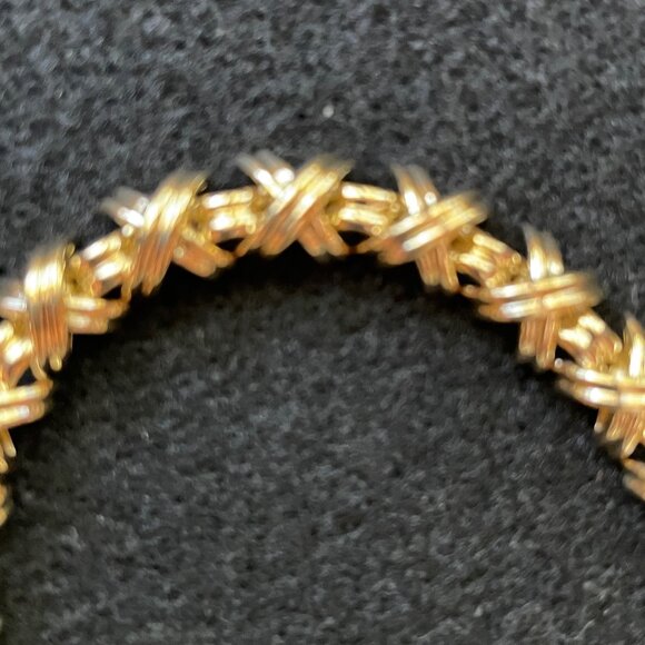 Tiffany & Co 7". 18k Yellow Gold Vintage Signature X Bracelet/Case & Box - Picture 12 of 14